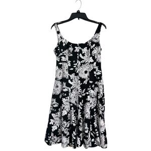 Jones Wear Black White Floral Fit & Flare Dress Sz 10 Sleeveless Summer Sundress
